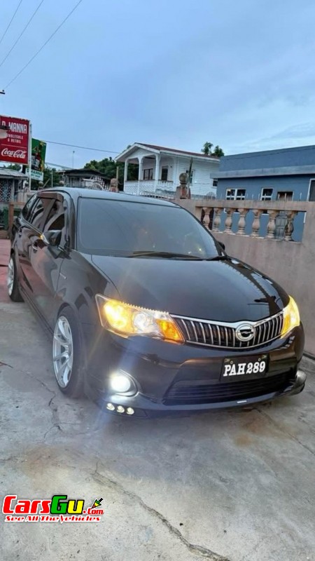 2013 Toyota Fielder image0