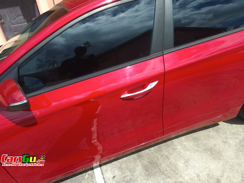 2018 Hyundai Ioniq image6