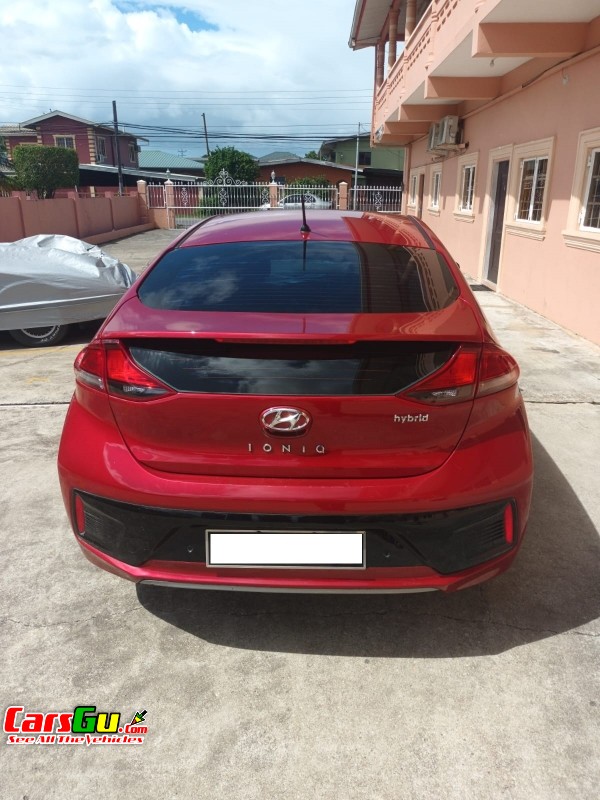 2018 Hyundai Ioniq image12